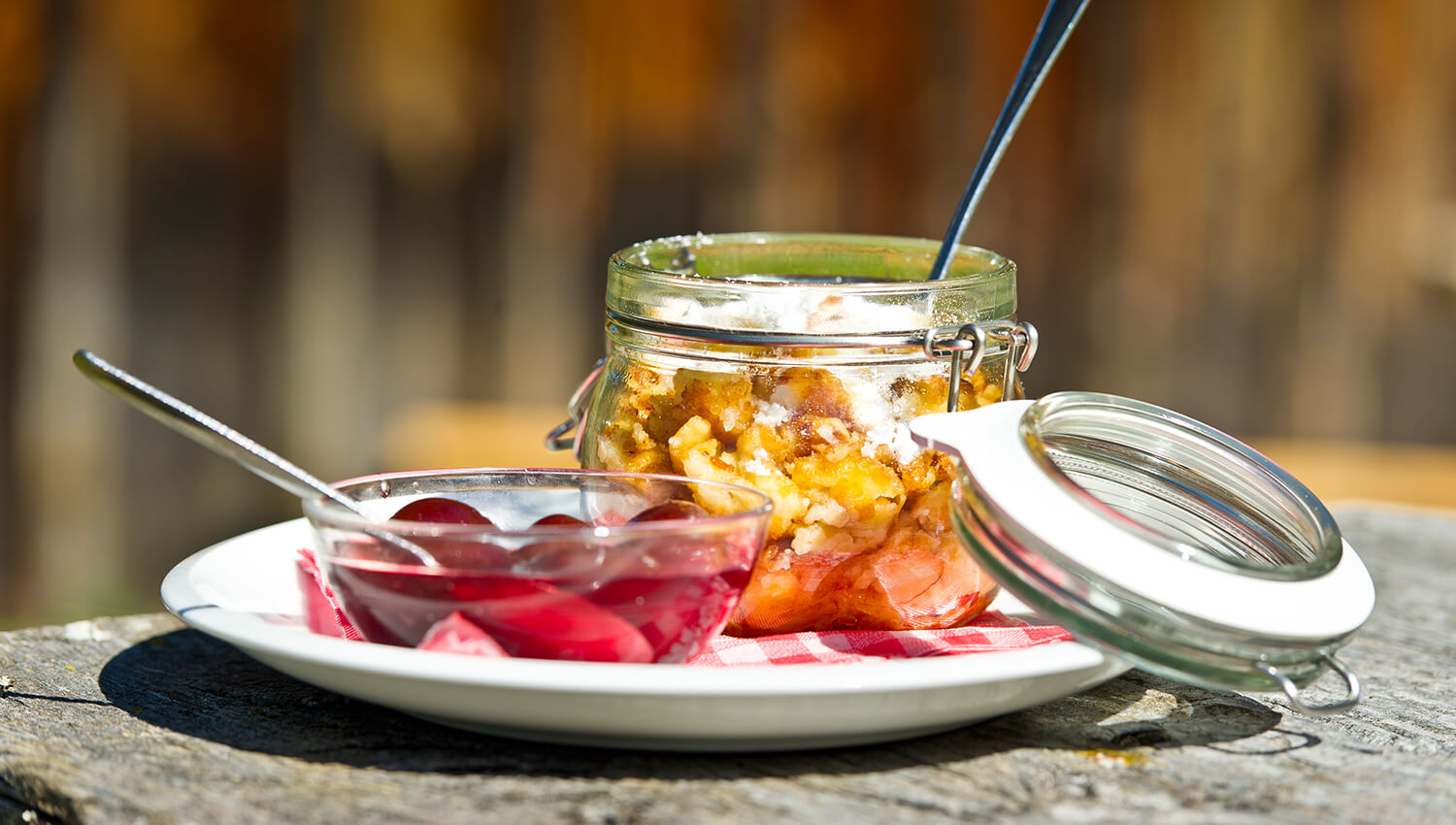 Auch Kaiserschmarrn gehört zu den lokalen Spezialitäten