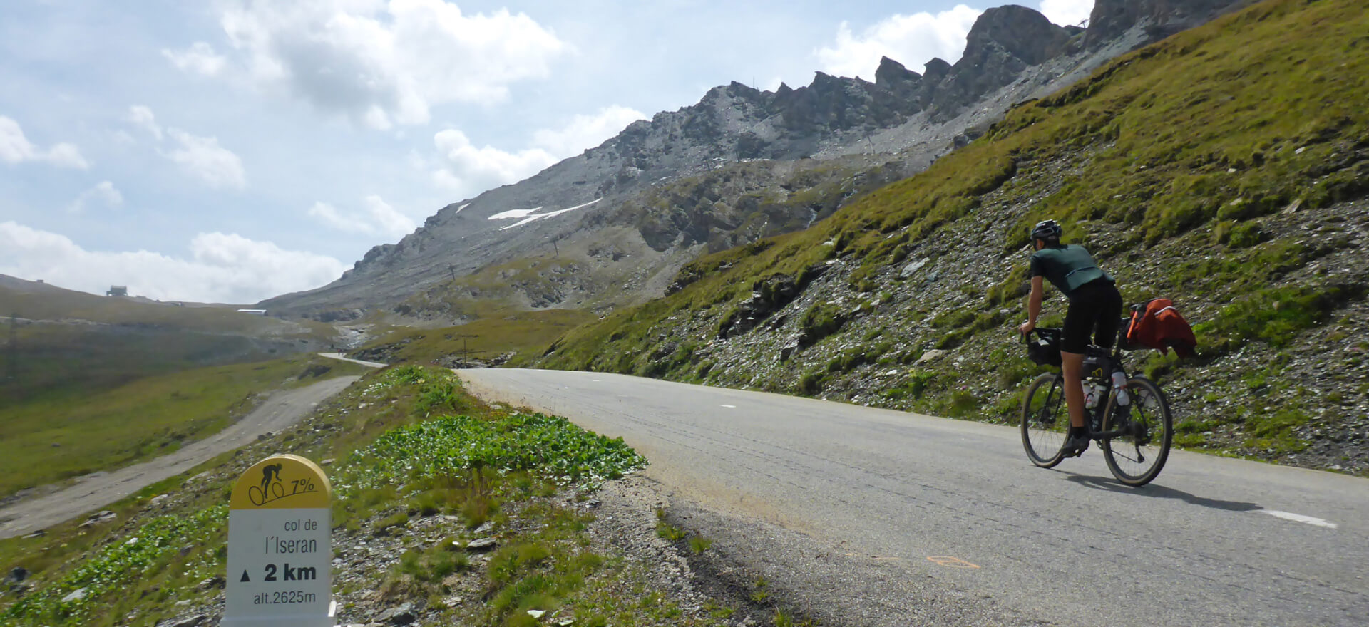 KOMPASS Wanderkarten, Wanderführer und Fahrradkarten